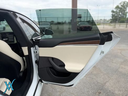 Used 2022 Tesla Model S Standard Range AWD/4WD image 18