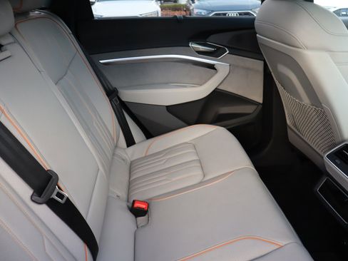 Used 2024 Audi Q8 e-tron Prestige w/ Prestige Package image 15