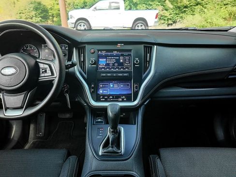 Used 2020 Subaru Outback 2.5i image 3