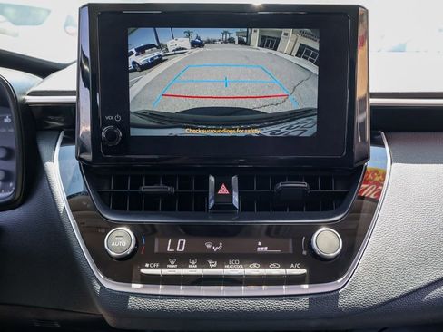 Used 2025 Toyota Corolla LE FWD image 29