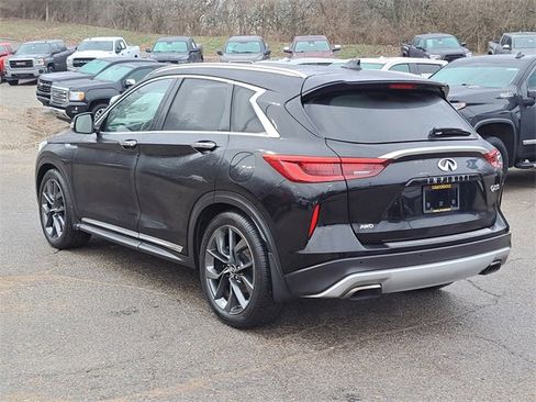Used 2019 INFINITI QX50 Essential w/ Sensory Package image 3