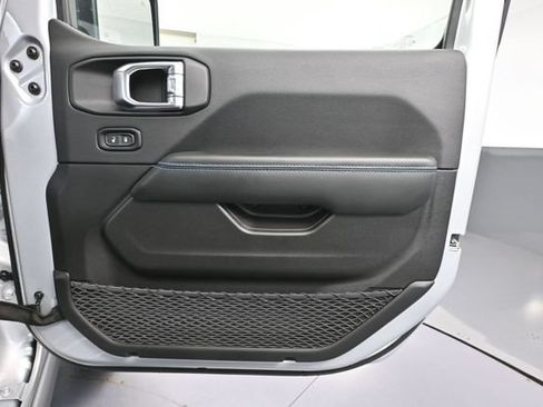 Used 2024 Jeep Wrangler Unlimited Rubicon 4xe AWD/4WD image 47