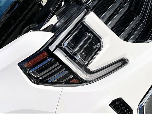 Used 2025 GMC Sierra 1500 SLT image 33