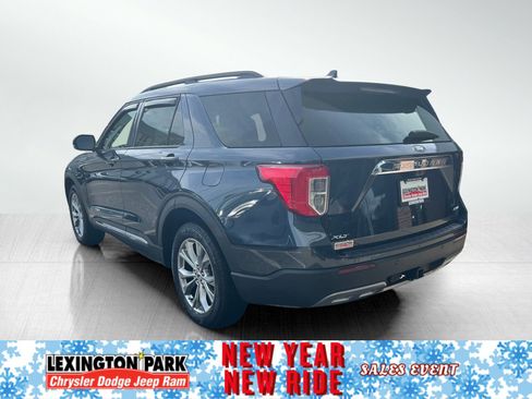 Used 2024 Ford Explorer XLT w/ Equipment Group 202A image 7