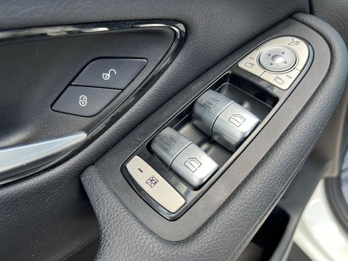 Used 2017 Mercedes-Benz GLC 300 4MATIC Coupe image 26