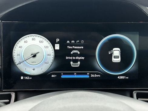 Used 2024 Hyundai Elantra SEL FWD image 21