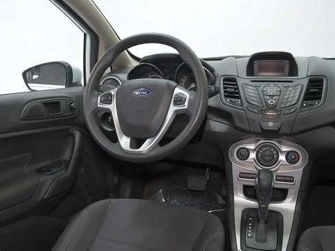 Used 2018 Ford Fiesta SE FWD image 16