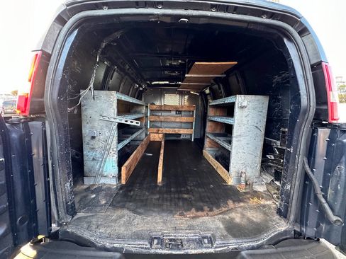 Used 2015 Chevrolet Express 3500 image 14