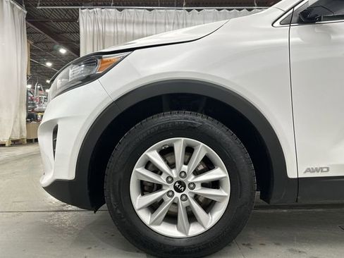 Used 2020 Kia Sorento LX image 22
