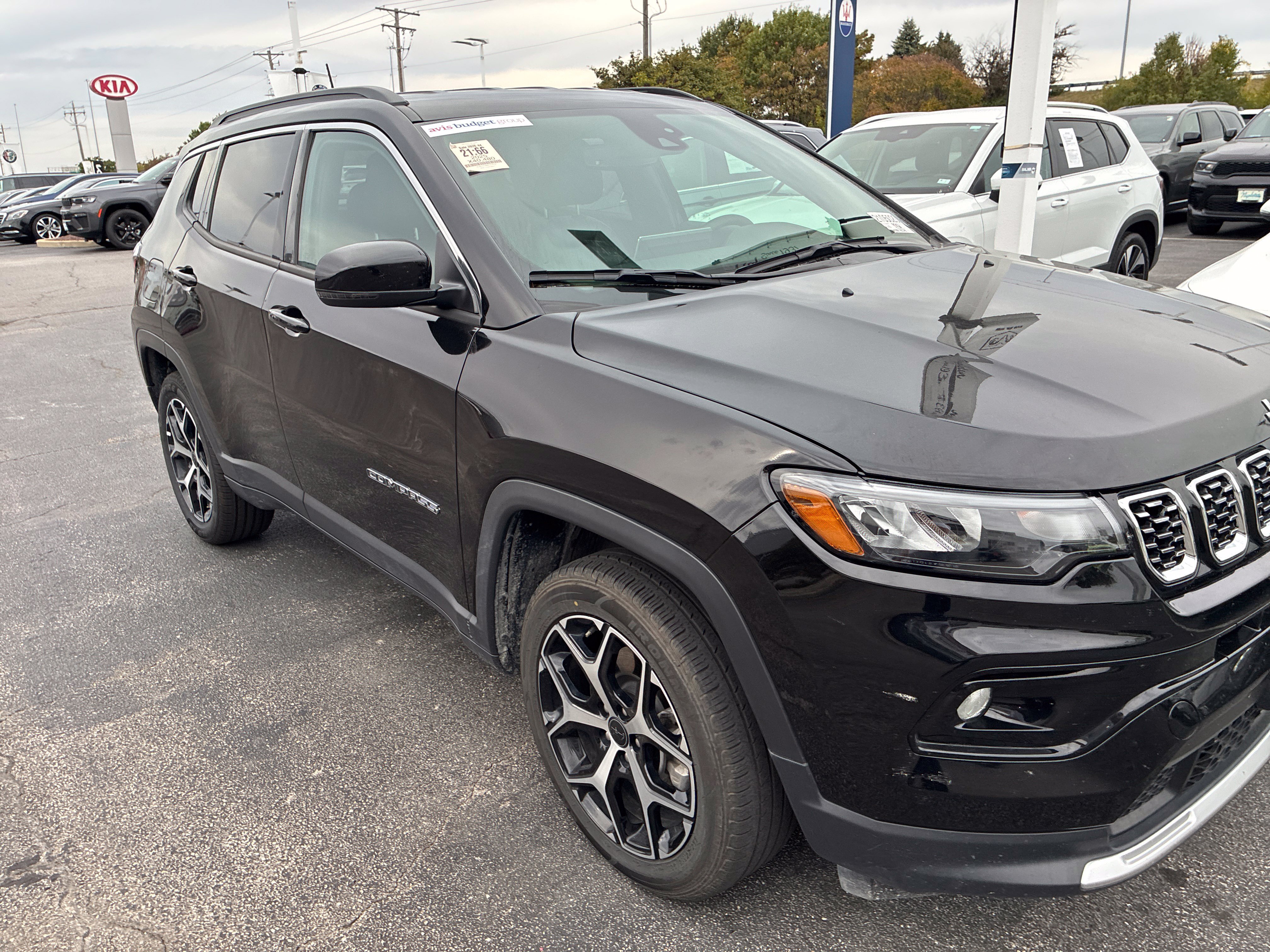 Used 2025 Jeep Compass Limited AWD/4WD image 3