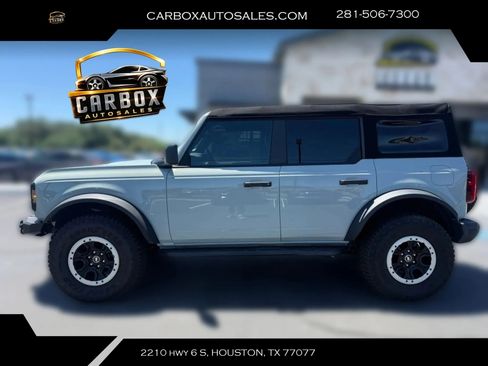 Used 2024 Ford Bronco Black Diamond w/ Sasquatch Package AWD/4WD image 2