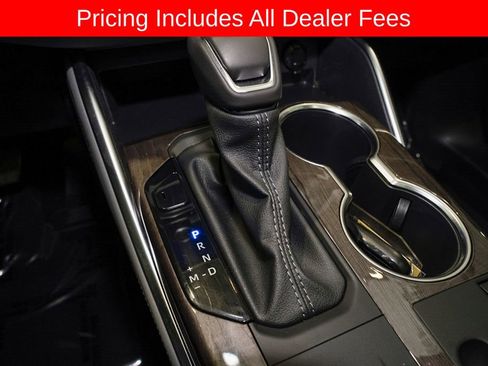 Used 2024 Toyota Highlander Platinum FWD image 19