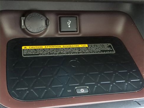 Used 2021 Toyota RAV4 Limited image 28