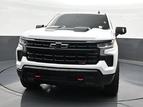Used 2024 Chevrolet Silverado 1500 LT Trail Boss w/ LT Trail Boss Premium Package AWD/4WD image 9