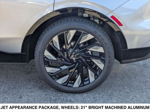 New 2026 Lincoln Nautilus Reserve w/ Jet Appearance Package image 6