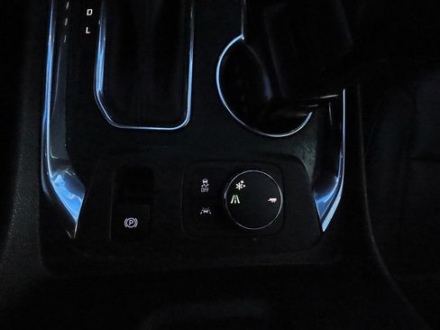 Used 2019 Chevrolet Traverse Premier w/ Redline Edition FWD image 34