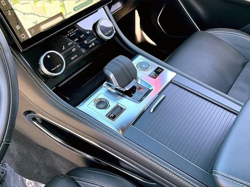 Used 2024 Jaguar F-PACE R-Dynamic S image 16