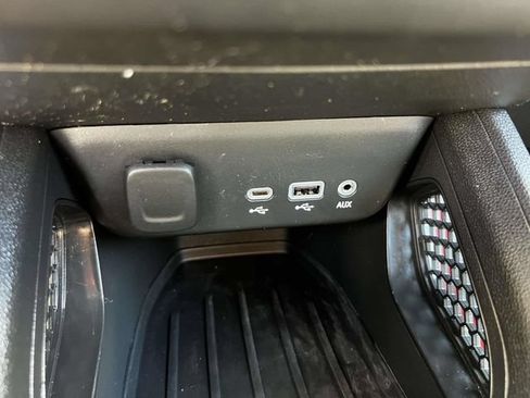 Certified 2023 Chevrolet TrailBlazer RS AWD/4WD image 30