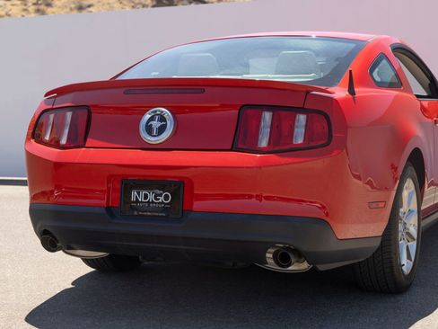 Used 2011 Ford Mustang Premium w/ 202A Rapid Spec Order Code RWD image 11