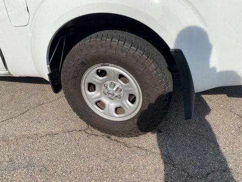 Used 2021 Nissan Frontier S w/ S Utility Package image 11