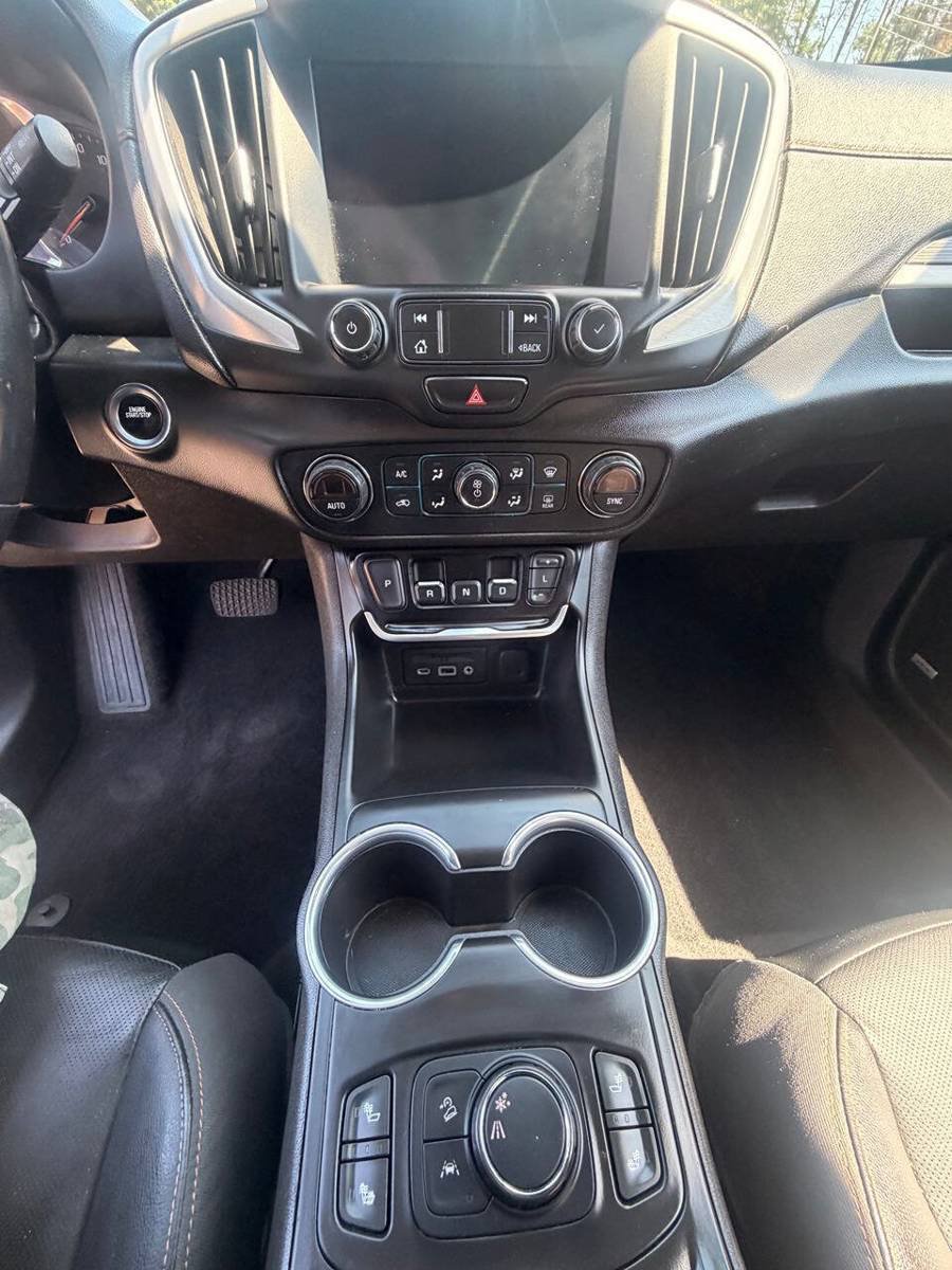 Used 2021 GMC Terrain SLT w/ Infotainment Package II FWD image 19