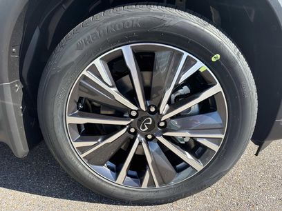 New 2026 INFINITI QX60 Luxe w/ Family Package