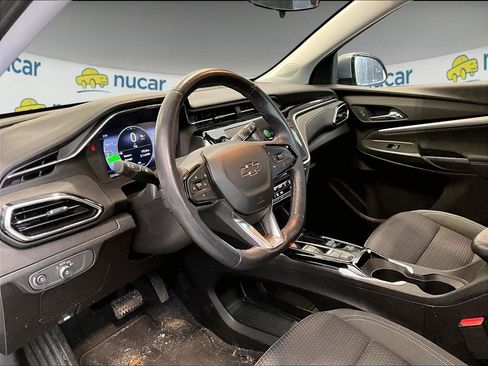 Used 2023 Chevrolet Bolt EUV LT w/ Comfort Package image 12