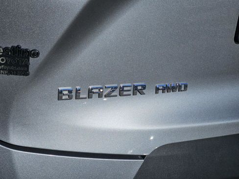 Used 2023 Chevrolet Blazer LT image 7