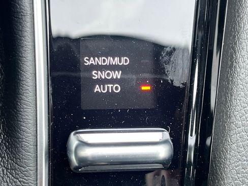 New 2025 Jeep Compass Limited image 12