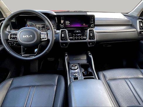 Used 2023 Kia Sorento EX w/ Panoramic Sunroof Package AWD/4WD image 7