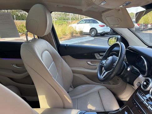 Used 2022 Mercedes-Benz GLC 300 w/ Premium Package Lite image 29