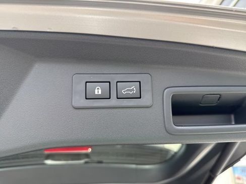 Used 2026 Subaru Outback Premium AWD/4WD image 32