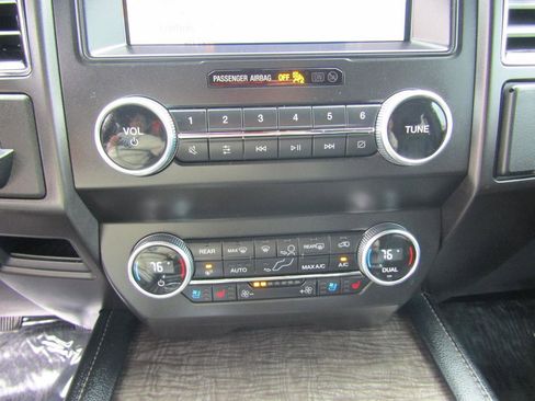 Used 2021 Ford Expedition Max Limited image 21