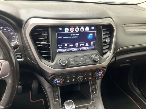 Used 2017 GMC Acadia SLT image 17