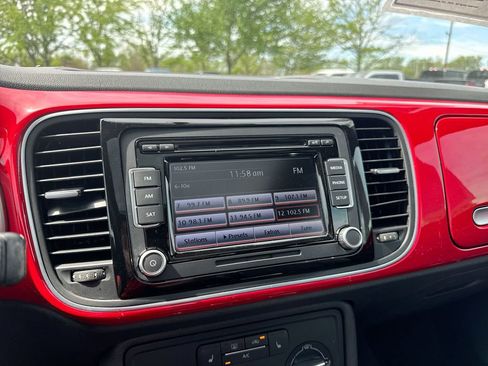 Used 2014 Volkswagen Beetle 2.5 image 14