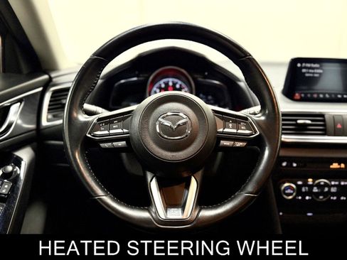 Used 2018 MAZDA MAZDA3 Grand Touring FWD image 18