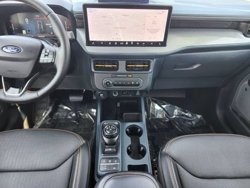 Certified 2025 Ford Maverick Tremor AWD/4WD image 14