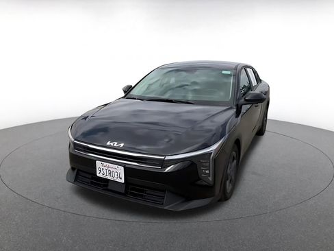 Used 2025 Kia K4 FWD image 7