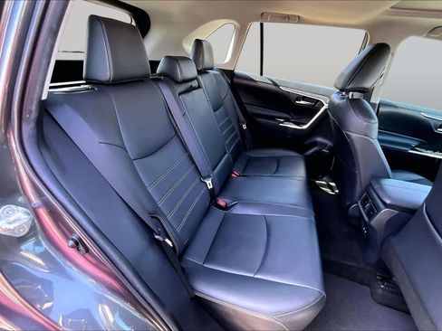 Used 2019 Toyota RAV4 XLE Premium FWD image 20