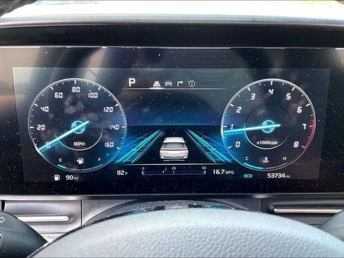 Used 2022 Kia Carnival SX Prestige image 10