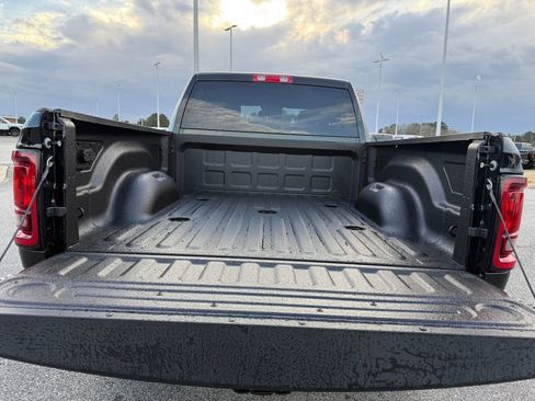 New 2026 RAM 2500 Big Horn AWD/4WD image 24
