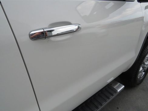 Used 2015 GMC Sierra 3500 SLT image 31