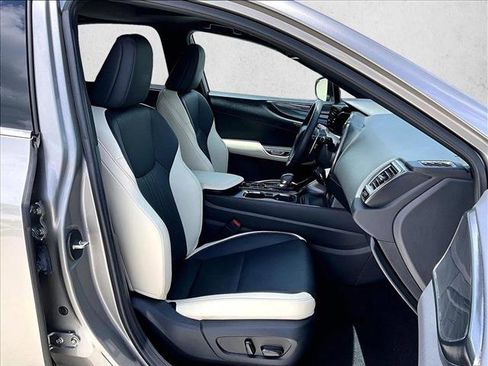 Used 2023 Lexus NX 250 FWD image 9