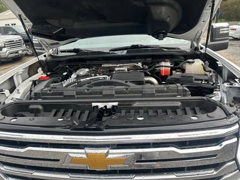 Used 2025 Chevrolet Silverado 2500 High Country w/ Technology Package AWD/4WD image 22