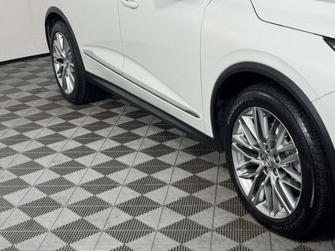 Used 2023 Acura MDX SH-AWD w/ Advance Package image 12