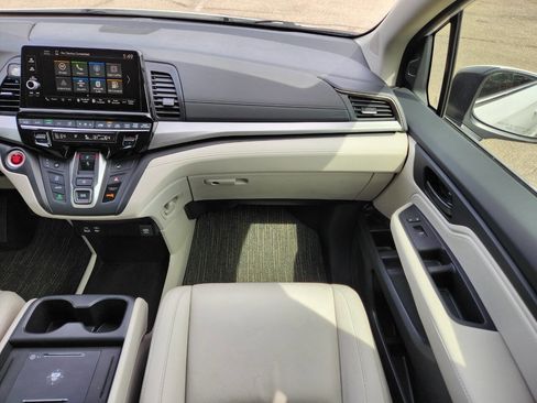 Used 2025 Honda Odyssey EX-L image 17