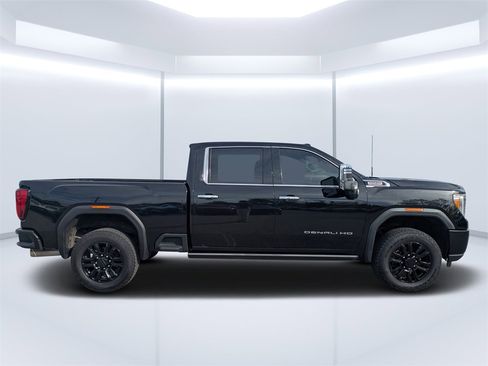 Used 2023 GMC Sierra 2500 Denali w/ Denali Black Diamond Edition image 2