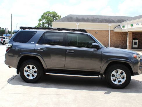 Used 2016 Toyota 4Runner SR5 RWD image 1