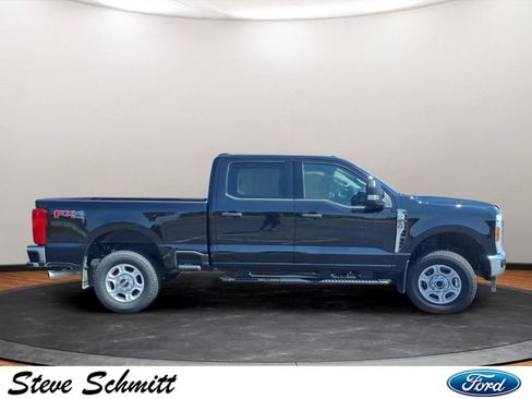 New 2026 Ford F250 XLT w/ FX4 Off-Road Package AWD/4WD image 24