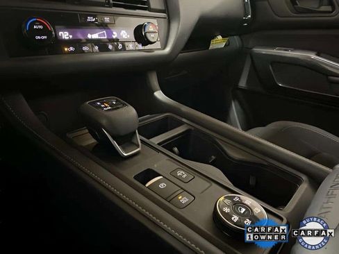 Used 2024 Nissan Pathfinder S image 50